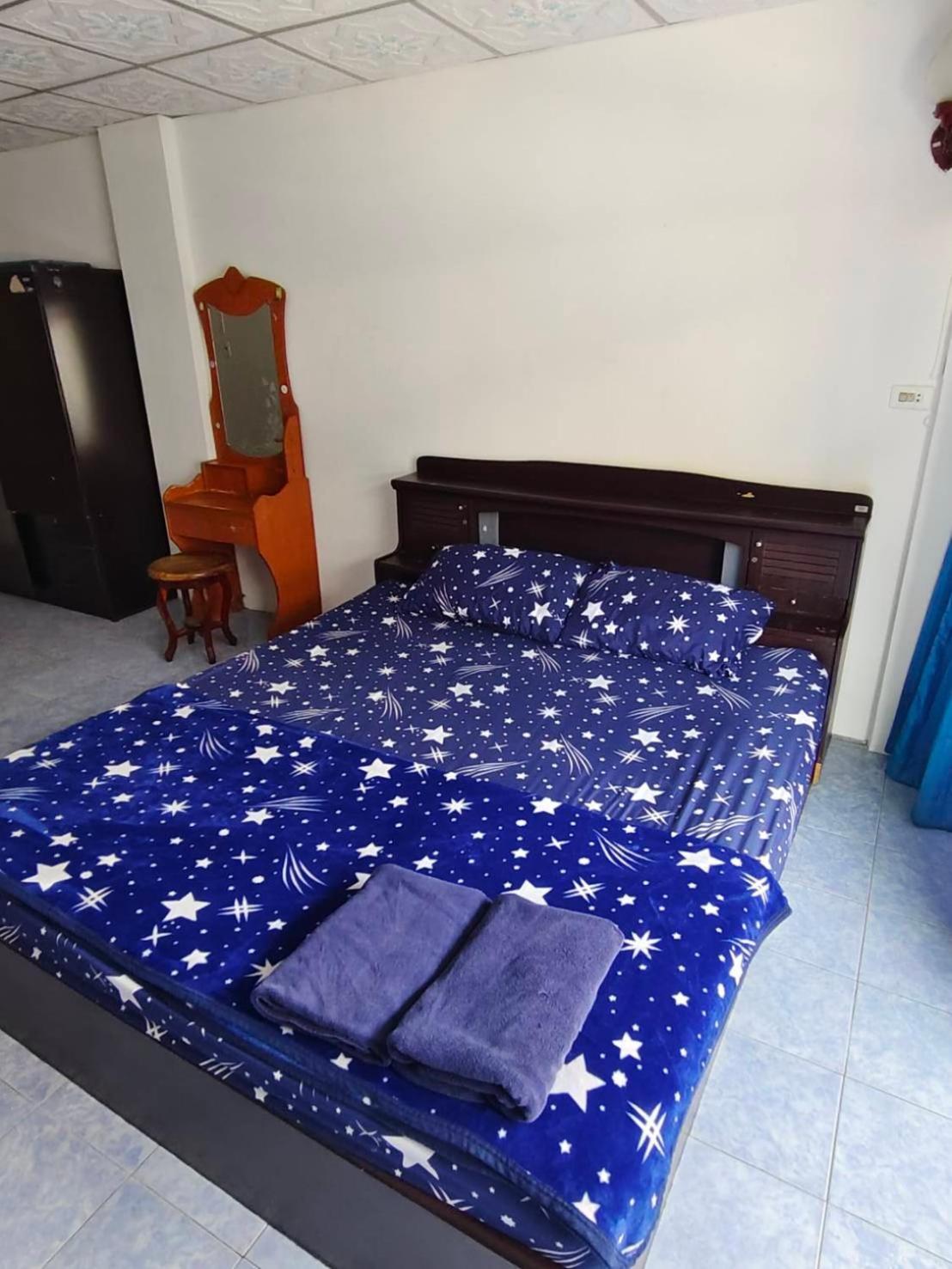 Yuri Guesthouse Джомтьєн-Біч Екстер'єр фото